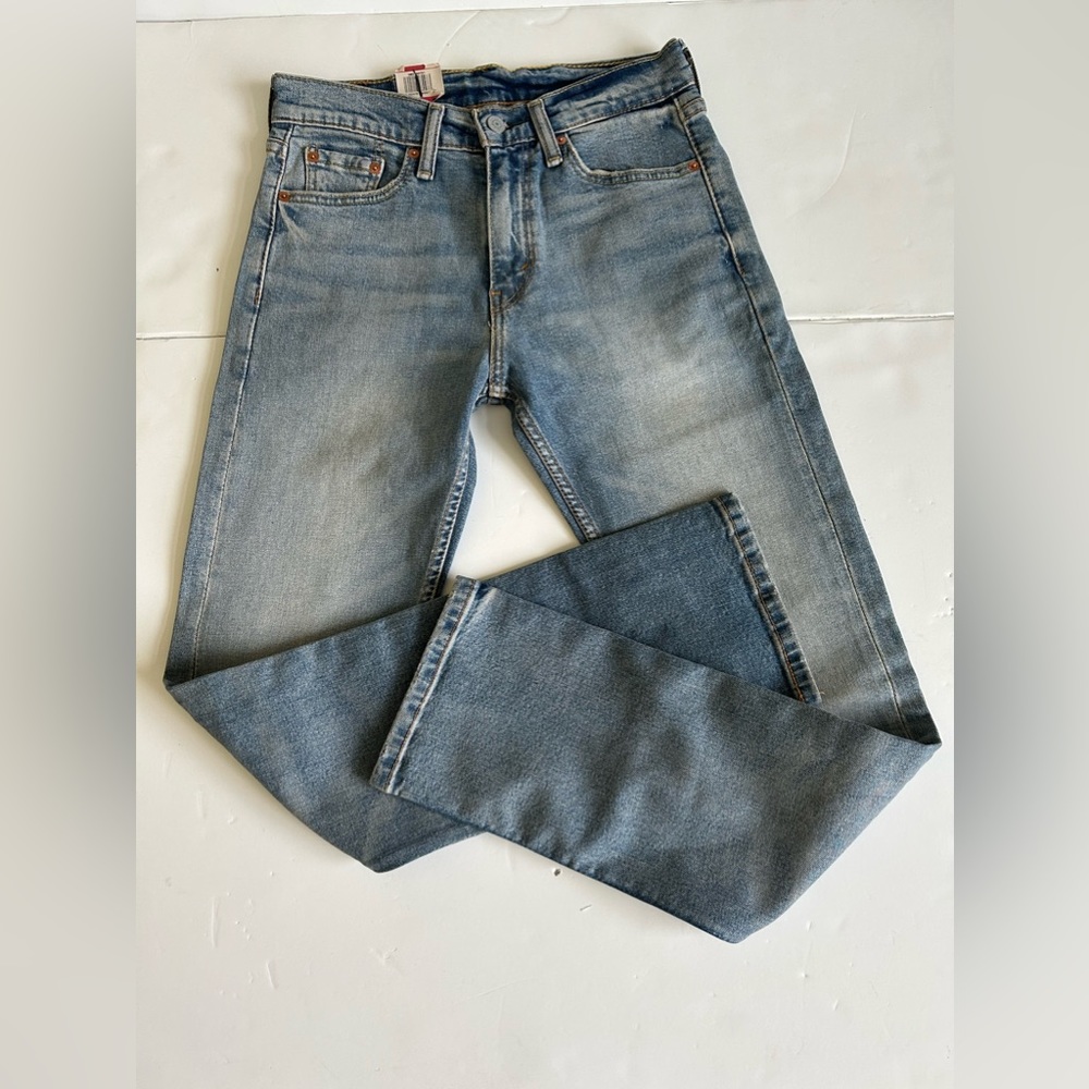 NWT Levi’s women 29/32
Straight leg